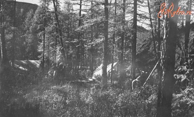 Магаданская область - Бивак геологов-изыскателей в долине Ат-Уряха. 1934