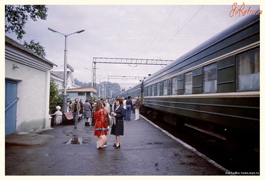 Поезд находка хабаровск. Вокзал Тихоокеанская находка. ЖД вокзал находка Тихоокеанская. Станция Тихоокеанская Приморский край. Город находка 1965.