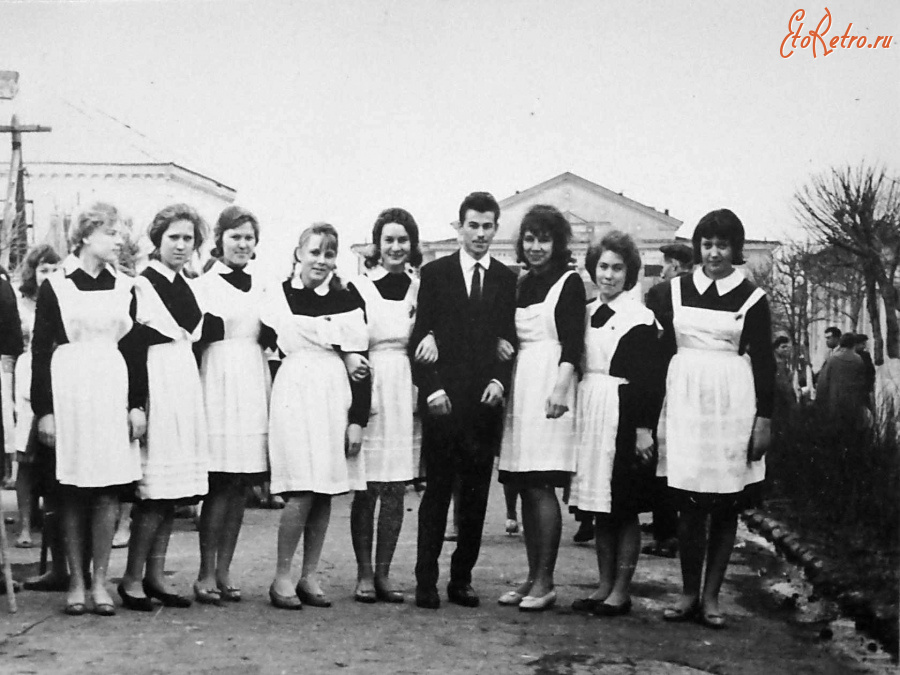 Скопин - Ученики первой средней школы на Красной площади.