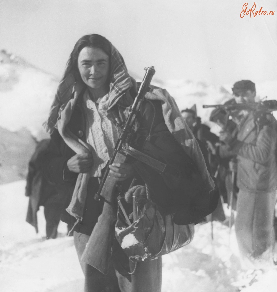Разное - Женщина-партизан из отряда  итальянского движения Сопротивления