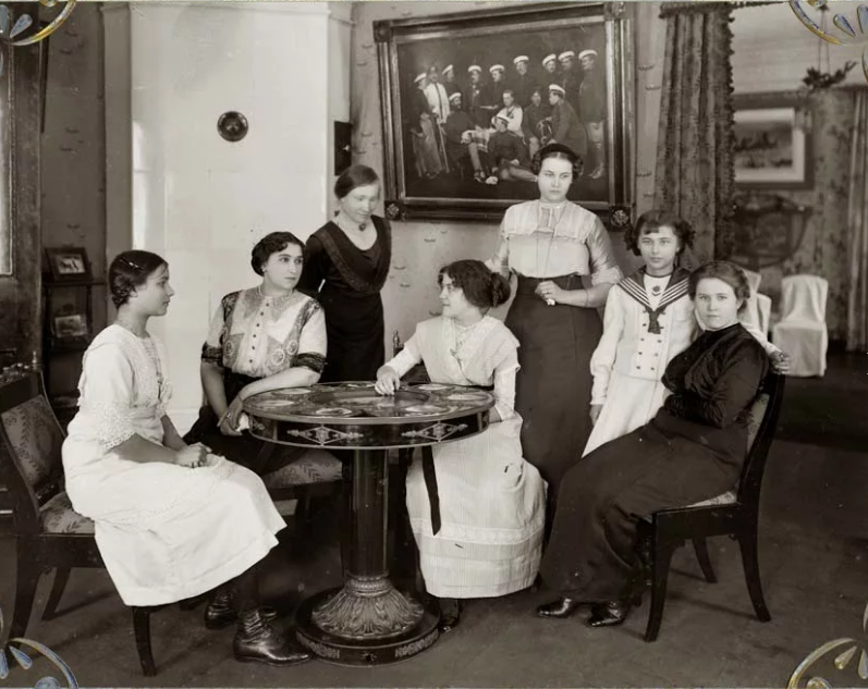 Разное - Дворянская семья. 1905 год.