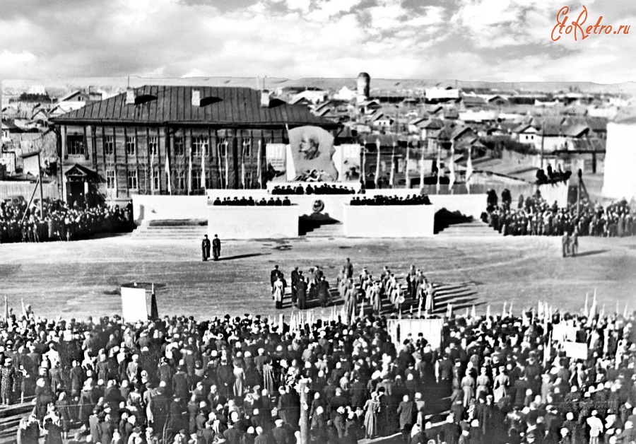 Пугачев - Демонстрация 7 ноября 1956 г.