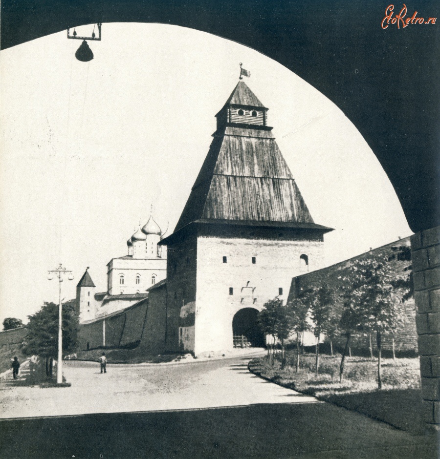 Псков - Власьевская башня