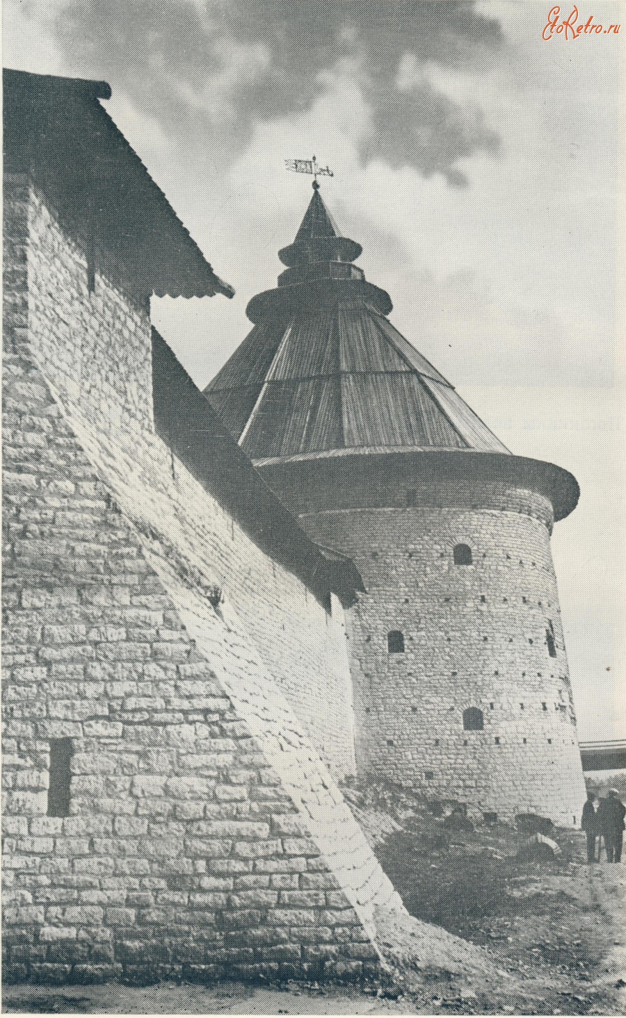 Псков - Покровская башня Окольного города