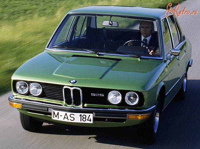Ретро автомобили - BMW 525 Sedan (E12)