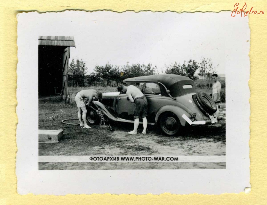 Ретро автомобили - Житомир. Август 1941. Автомобиль на фото: Mercedes-Benz 170V Cabriolet B.