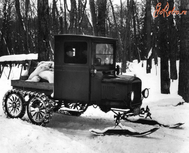Ретро автомобили - Полугусеничный снегоход на базе Форд Модель Т