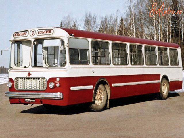 Ретро автомобили - Автобус ЗИУ-6-2М