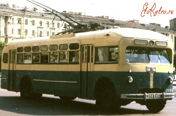 Ретро автомобили - троллейбус