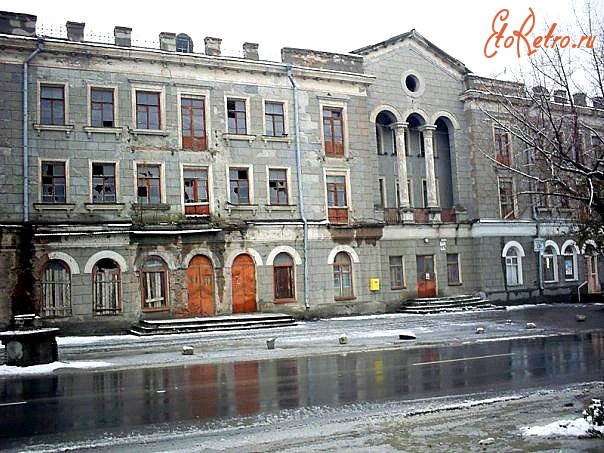 Луганск - Это здание построили немцы 1948-1950 г.