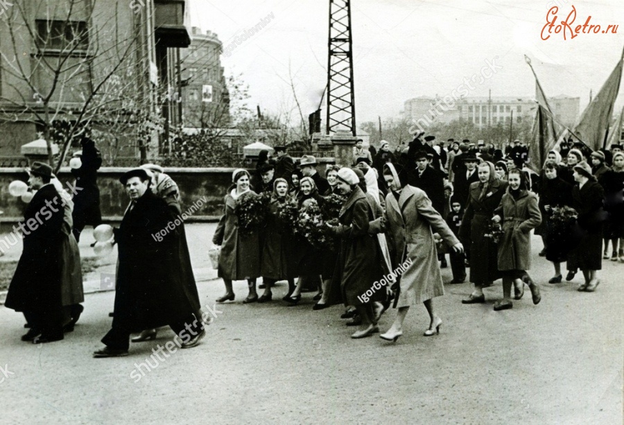 Луганск - 7.11.1962 г. ул.Коцюбинского,поворот на ул.Котельникова.