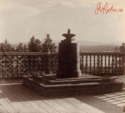 Кушва - Памятник сожженному по легенде вогулу Степану Чумпину на горе Благодать