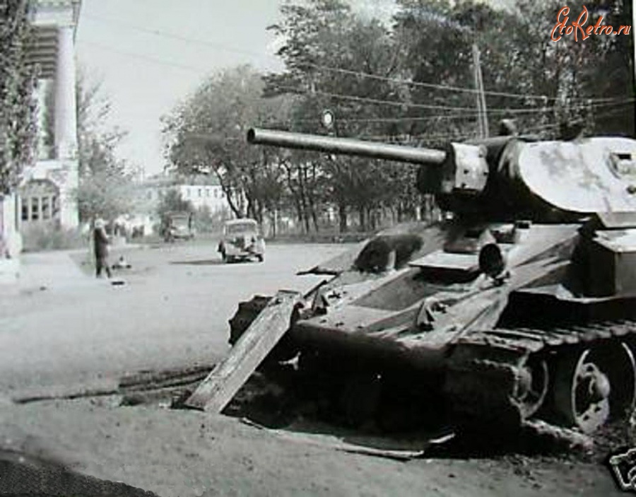Полтава - Подбитый Т-34