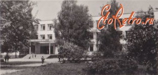 Житомир - Территория и фасад 6 школы.