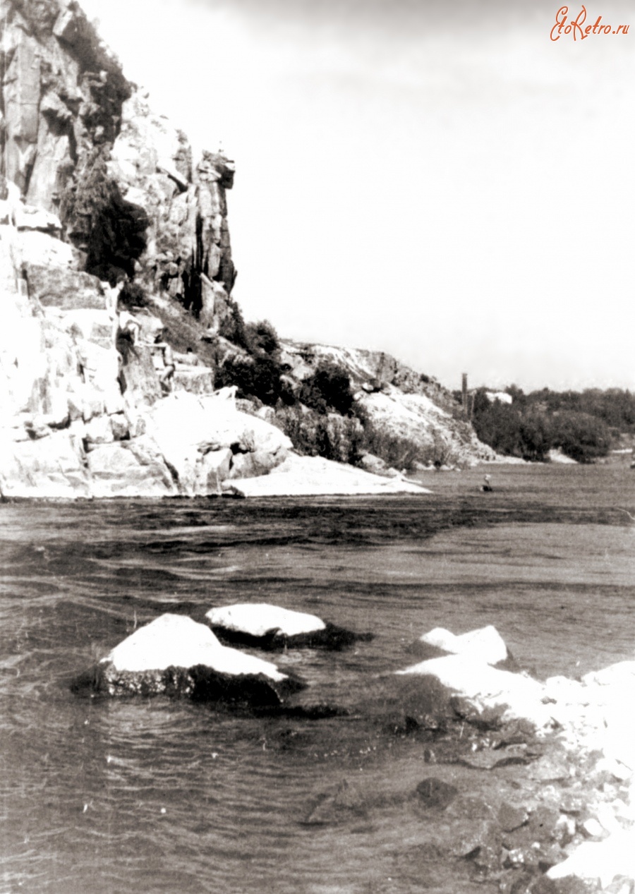 Житомир - Скала «Голова Чацкого» на реке Тетерев