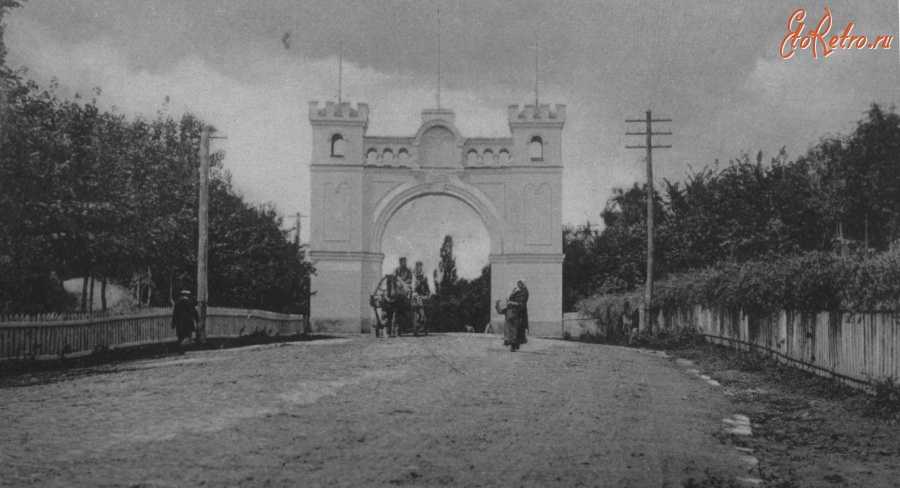Чернигов - Триумфальные ворота