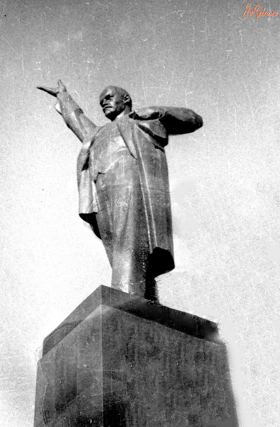 Тамбов - Памятник В.И. Ленину на площади его имени.