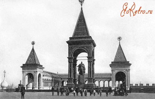 Москва - Памятник императору Александру II,