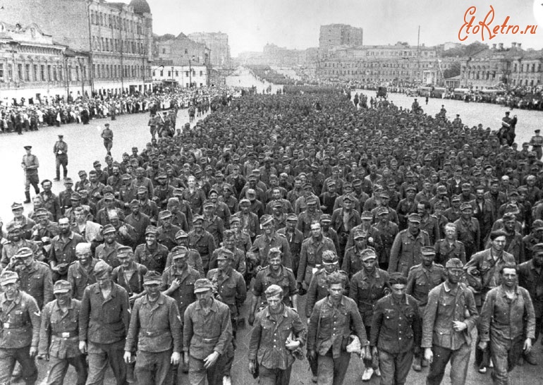 Москва - Марш пленных немцев по Москве,