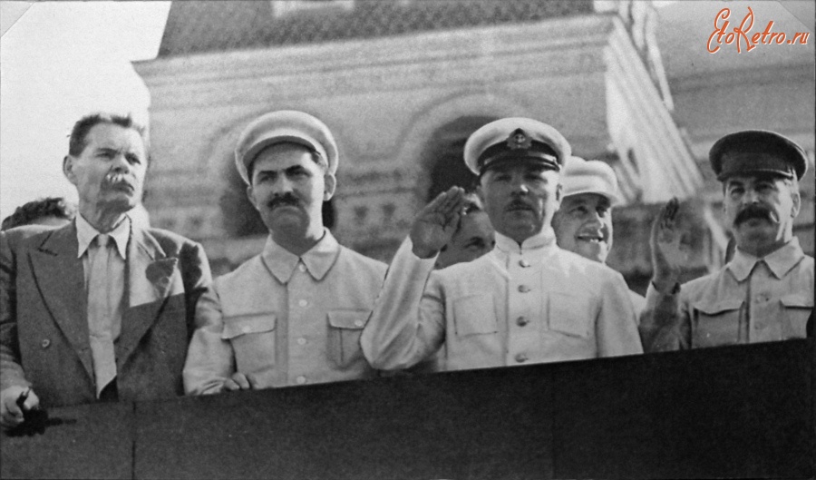 Москва - Горький,Каганович,Ворошилов,  Сталин на трибуне мавзолея