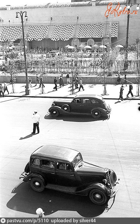 Москва - Кузнецкий мост за ЦУМом 1950—1955, Россия, Москва,