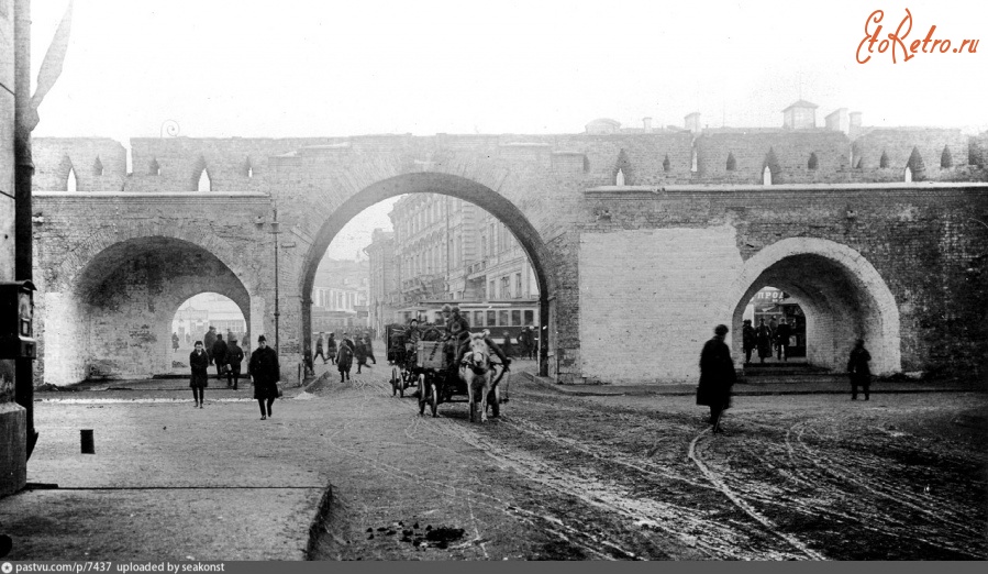 Москва - Китайгородская стена, проломные ворота напротив Малого Черкасского переулка 1928—1934, Россия, Москва,