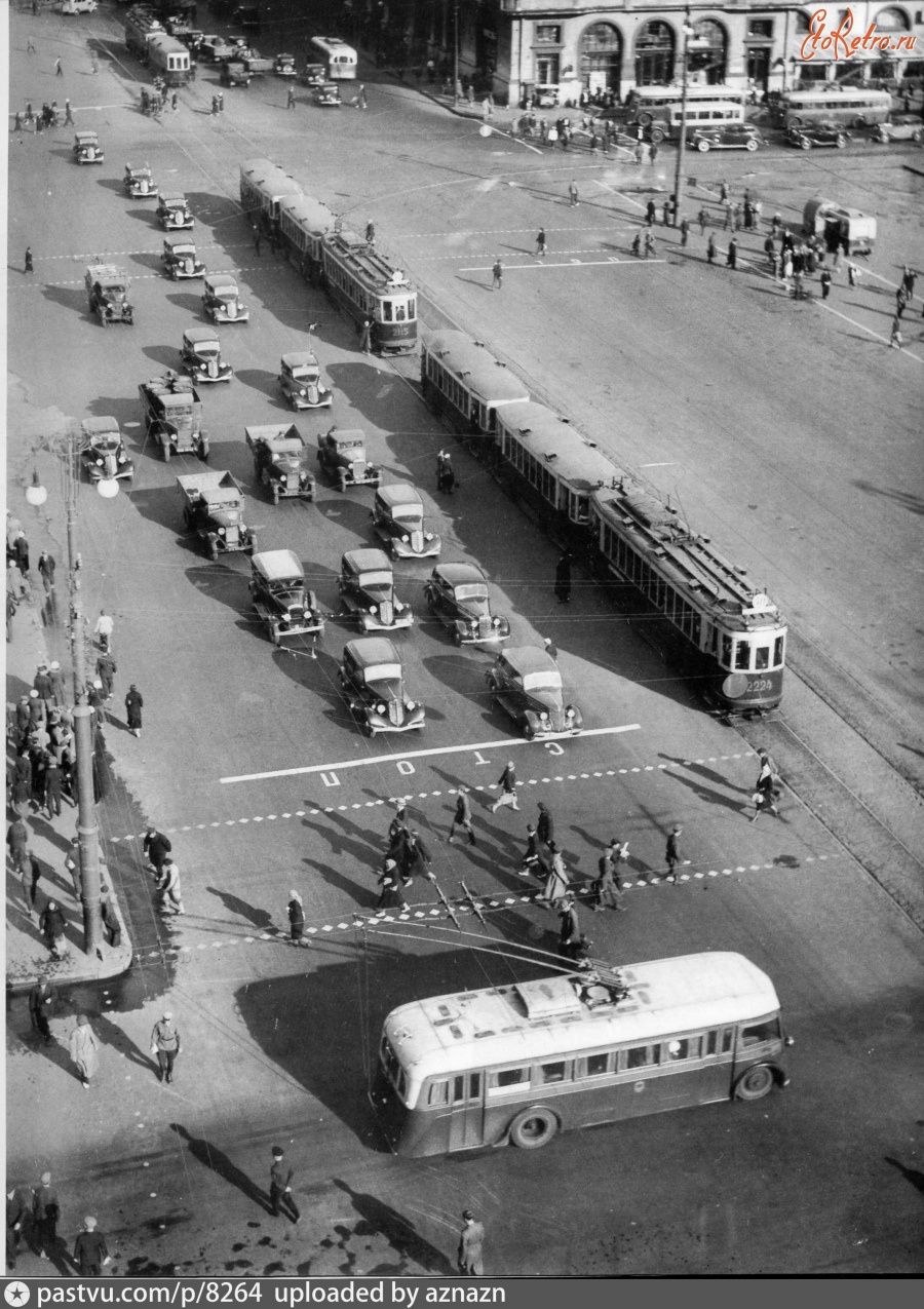 Москва - Транспортный поток в Театральном проезде 1938—1939, Россия, Москва,