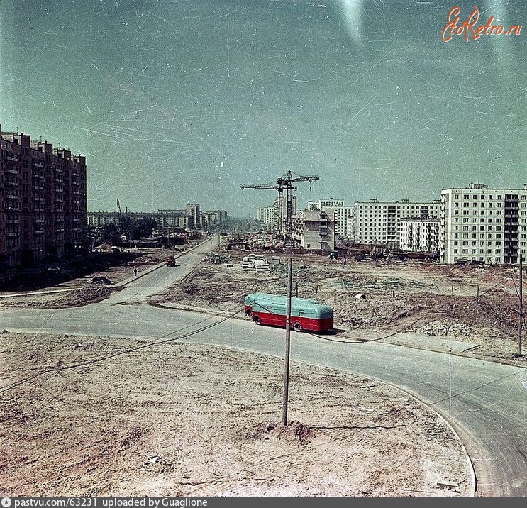 Москва - Строительные работы на завершающем участке Сиреневого бульвара