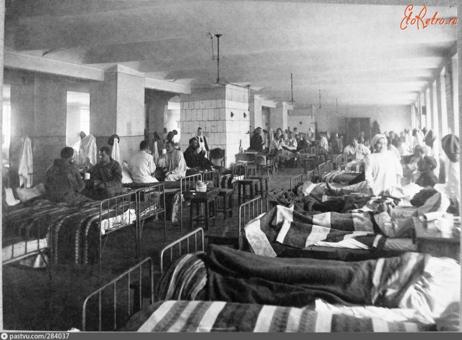 Москва - Раненые в палате лазарета при Матросской богадельне