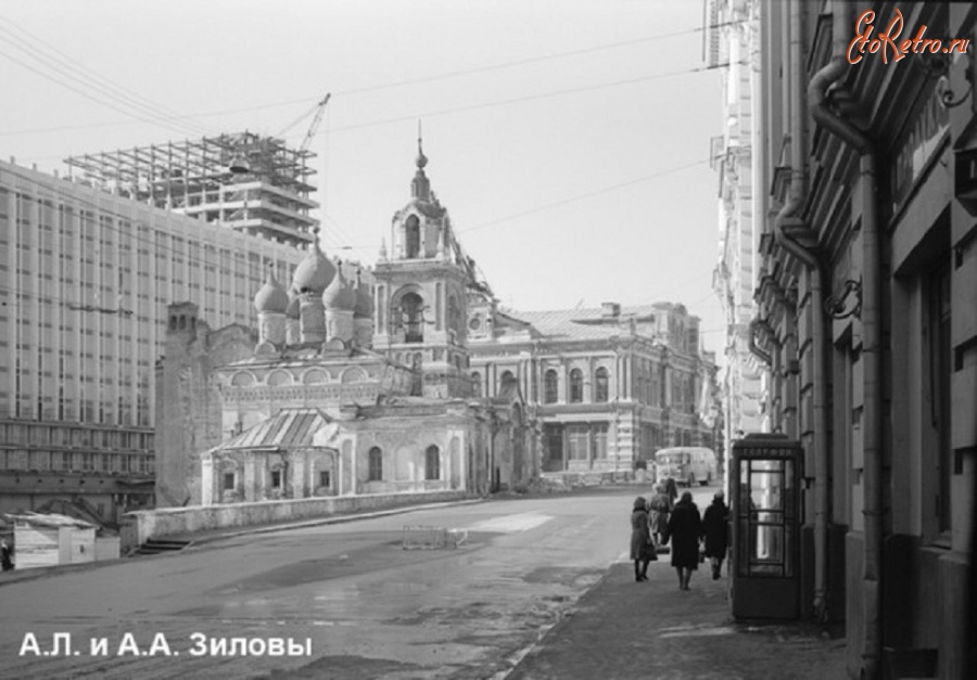 Москва - Варварка (тогда ул. Разина). Строится гостиница 