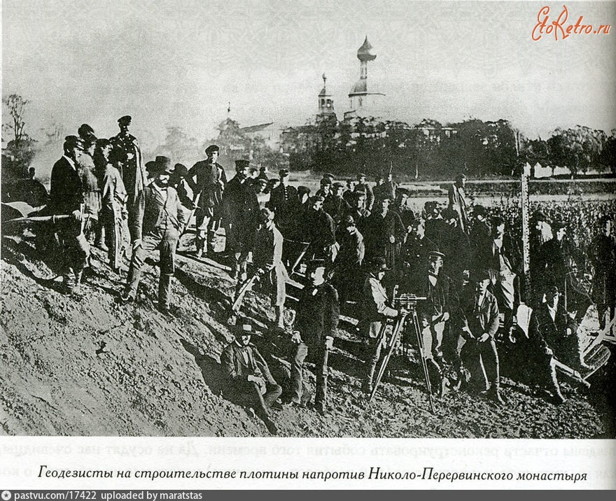 Москва - Геодезисты у Москва-реки в Перерве