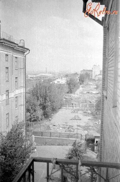 Москва - Вид с балкона дома №3 по улице Чистова на Ждановский рынок