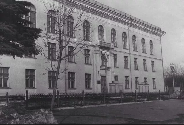 Узловая - г. Узловая Тульская область.      Здание горкома партии.1980 год.