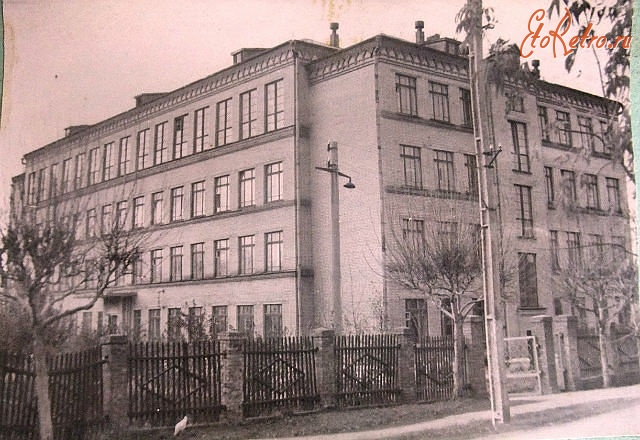 Болохово - Болоховская средняя школа №1, вместо Болоховской семилетней школы №1.