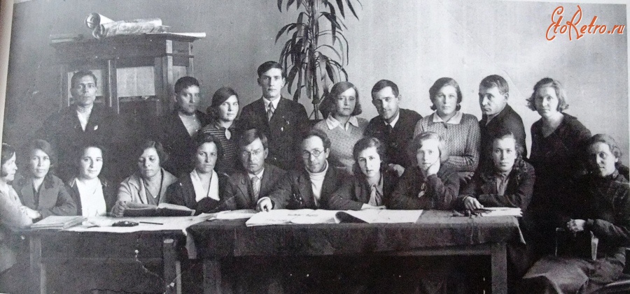 Болохово - Педколлектив Болоховской средней школы в 1939 году