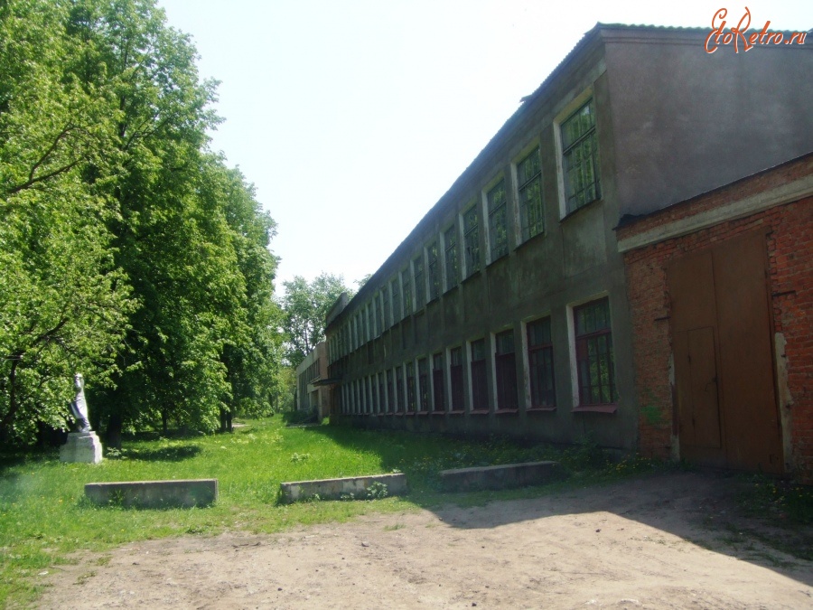 Болохово - Сельское училище г. Болохово.    Фасад  училища  2015 год.