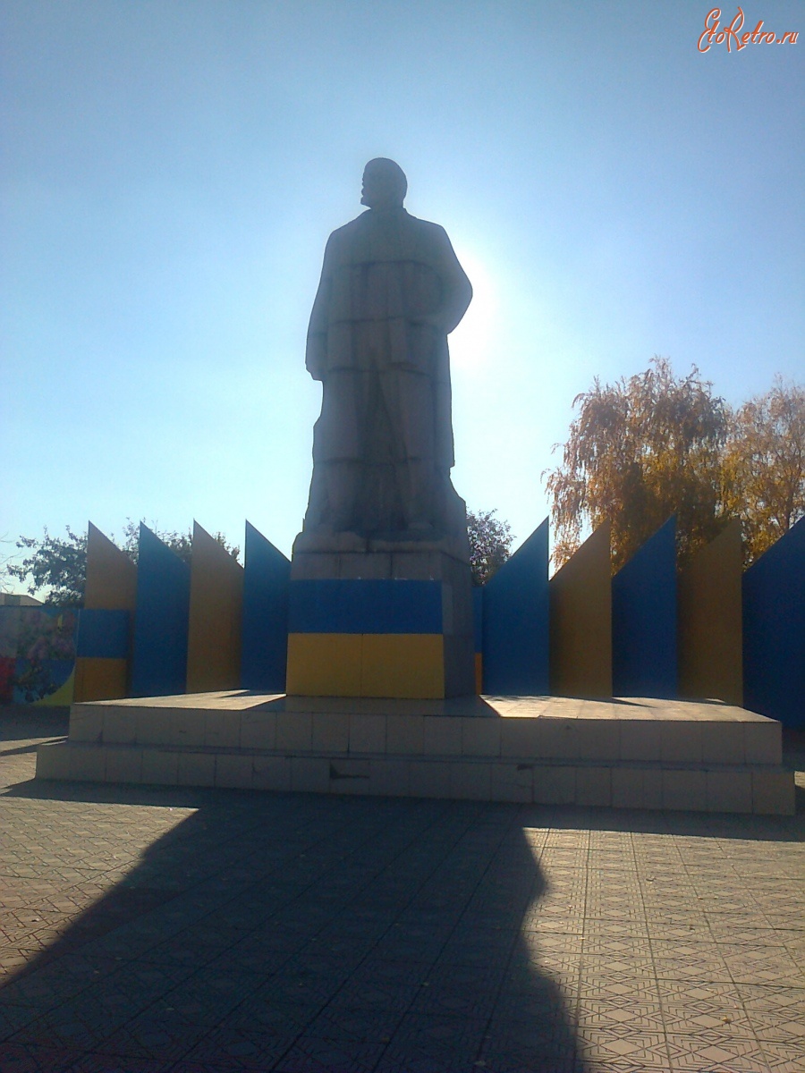 Лисичанск - памятник Ленину в Лисичанске