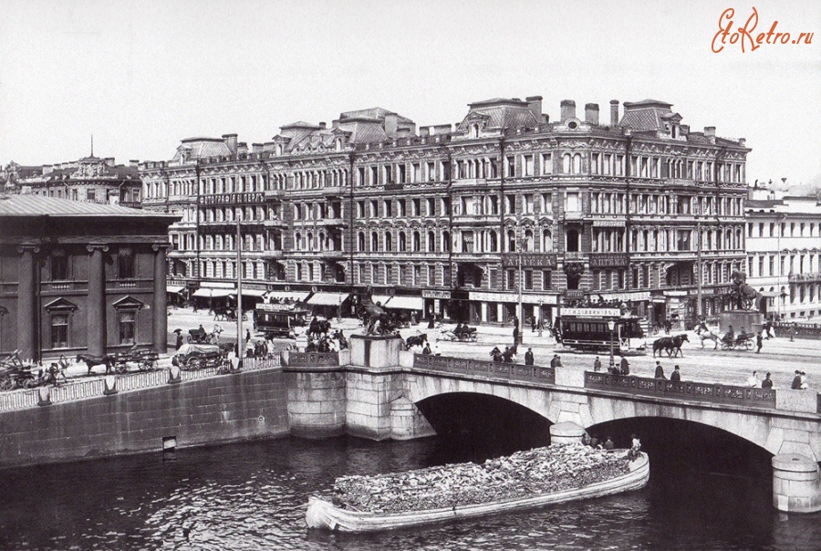 Санкт-Петербург - Фасад дома 66 по Невскому проспекту. Начало 1900-х годов.