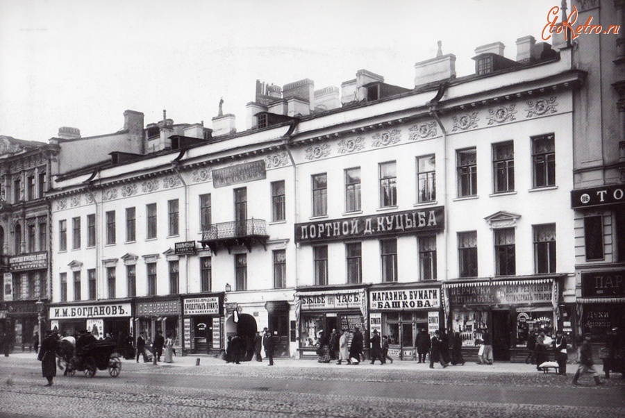 Санкт-Петербург - Фасад дома 114 по Невскому проспекту.