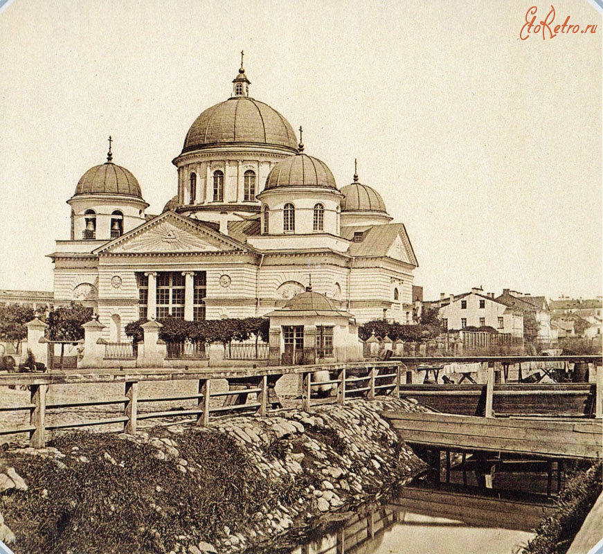 Санкт-Петербург - Знаменская церковь (Церковь знамения пресвятой Богородицы) на Знаменской площади.