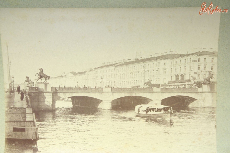 Санкт-Петербург - С видом Аничкова моста