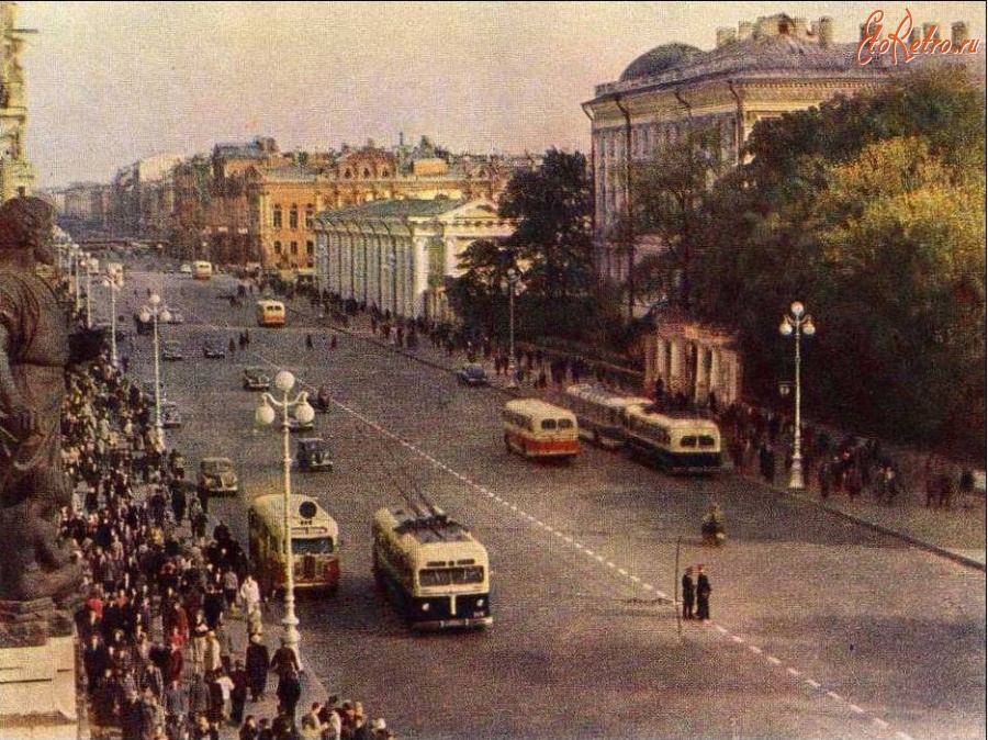 Санкт-Петербург - Панорама Невского проспекта.