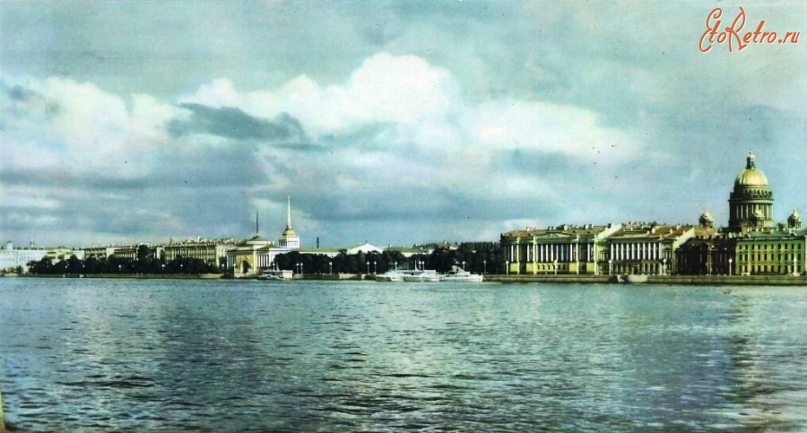Санкт-Петербург - Вид на Неву с Васильевского острова. 1960-е гг.
