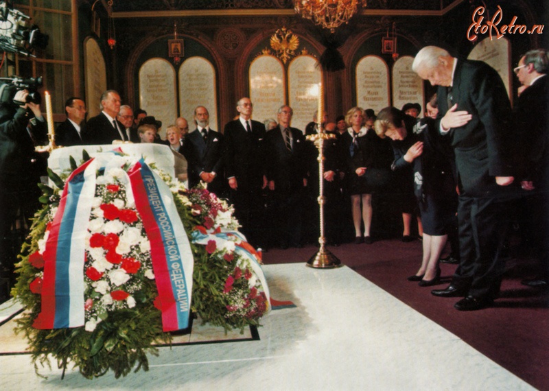 Санкт-Петербург - Захоронение останков семьи Николая II в соборе Петра и Павла Петропавловской крепости