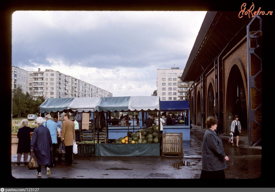 Санкт-Петербург - Рынок на ул. Дыбенко