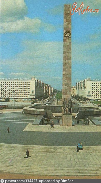Санкт-Петербург - Площадь Победы и мемориал героическим защитникам Ленинграда