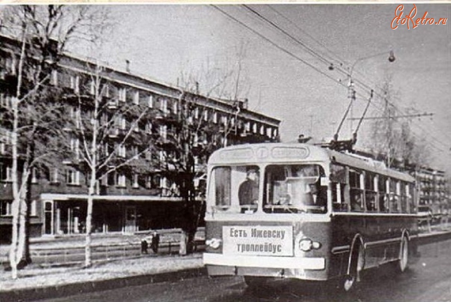 Ижевск - Первый троллейбус на Пушкинской