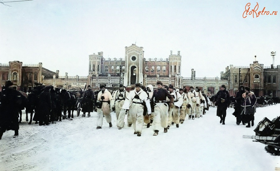 Орёл - Немецкие солдаты на привокзальной площади ст.Орел