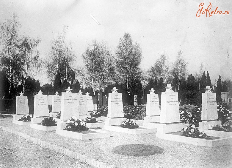 Чехия - Памятники на могилах Советским воинам в городе Оломоуц