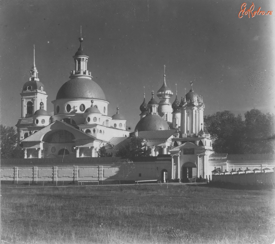 Ростов - Собор Спасо-Яковлевского монастыря с запада.